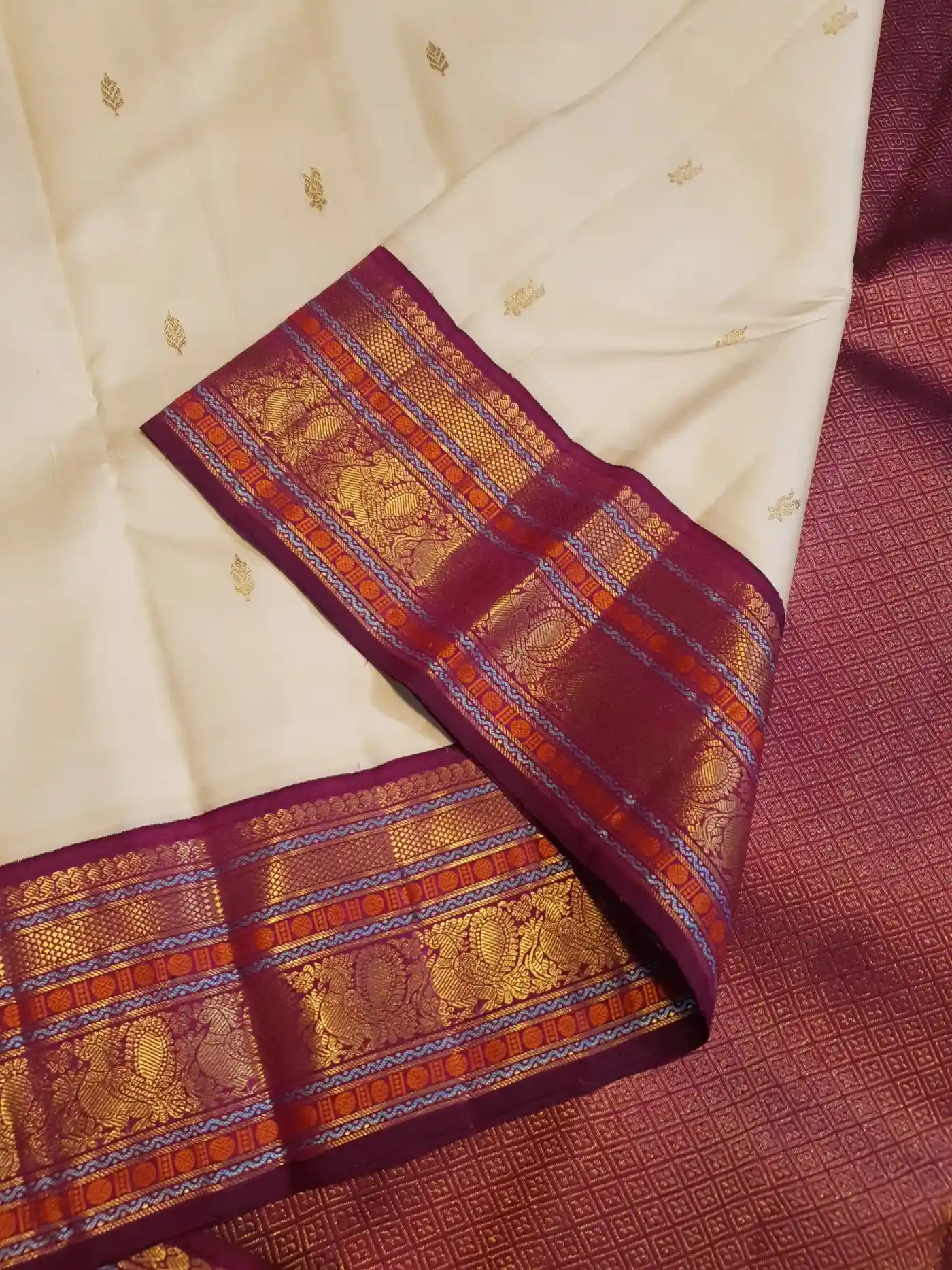 Off-White Pure Kanchipuram Handloom Bridal Silk Saree